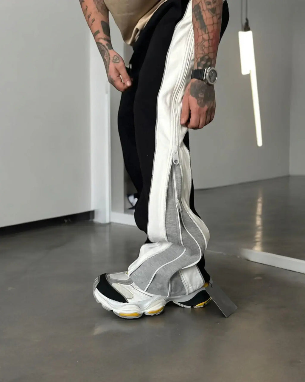 Urbon cloth Grey Straight Fit Baggy Pants 3 Way Zip Up